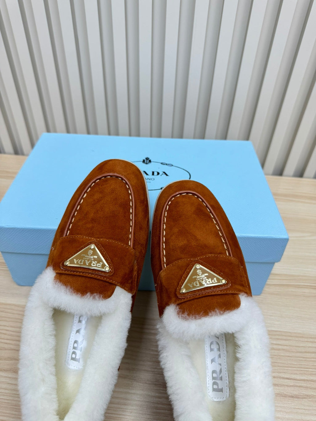 PRADA LOAFER IN RED BROWN SUEDE AND FUR LINING ATTACHED TRIANGLE LOGO