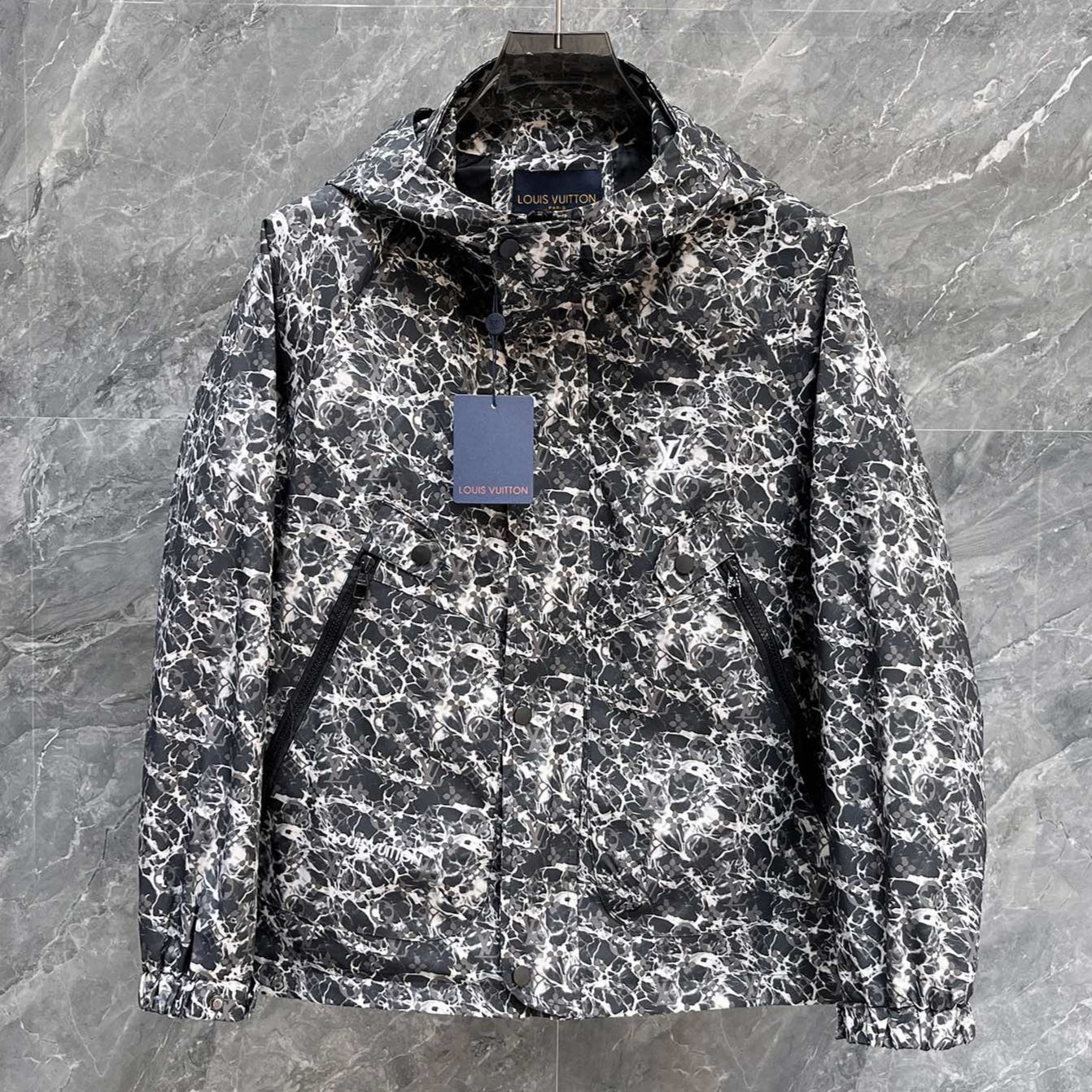 LOUIS VUITTON LV BLACK MIX WHITE MONOGRAM JACKET 239557