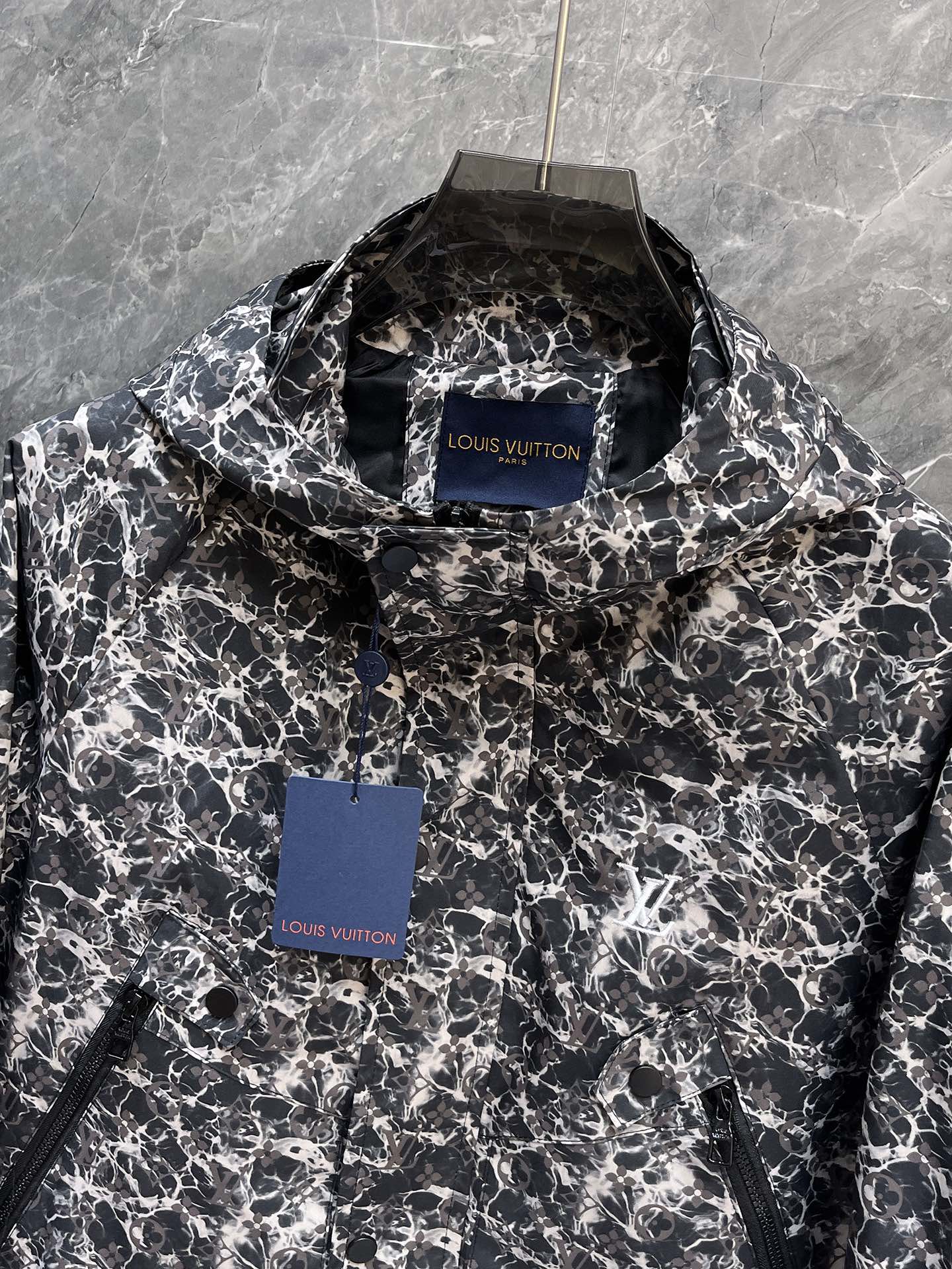 LOUIS VUITTON LV BLACK MIX WHITE MONOGRAM JACKET 239557