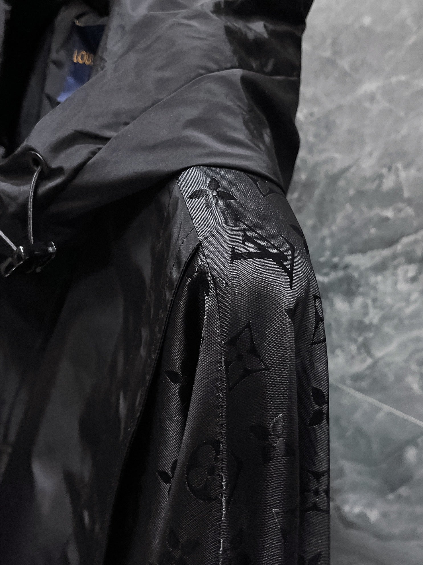LOUIS VUITTON LV BLACK JACKET 239565