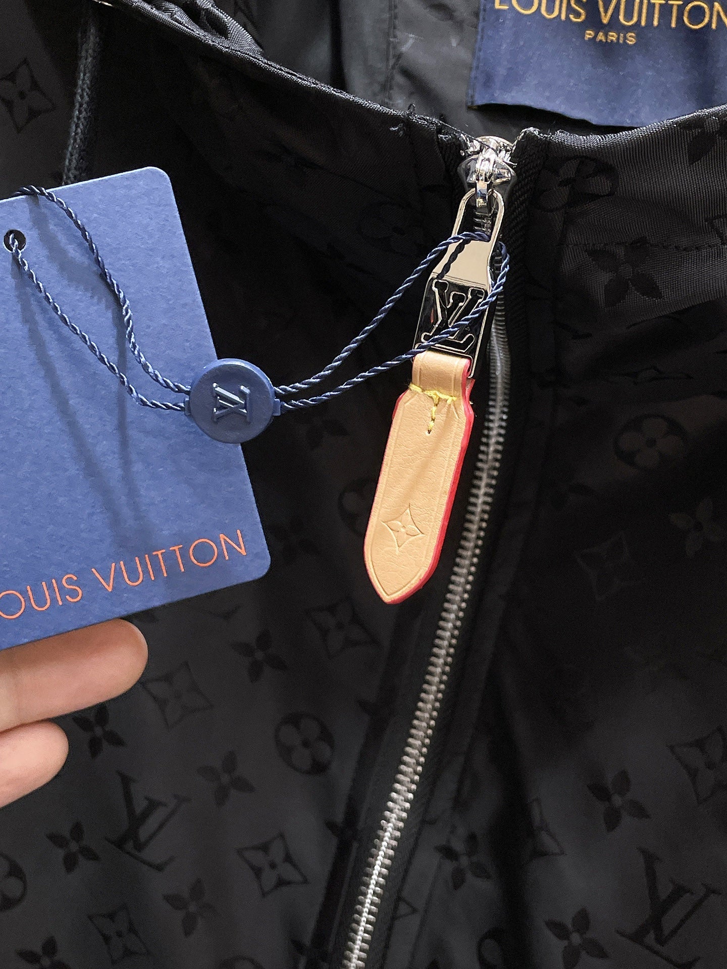 LOUIS VUITTON LV BLACK JACKET 239567