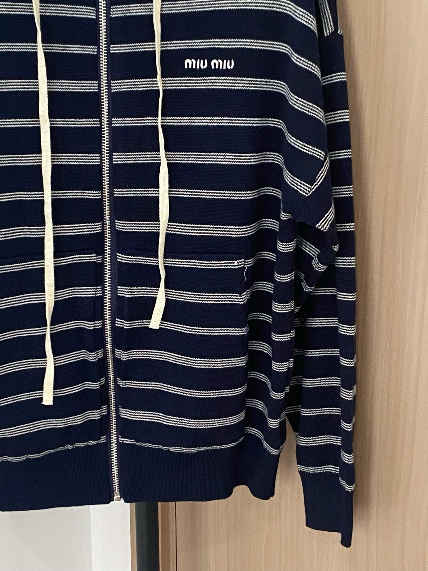 MIUMIU CARDIGAN STYLE 215