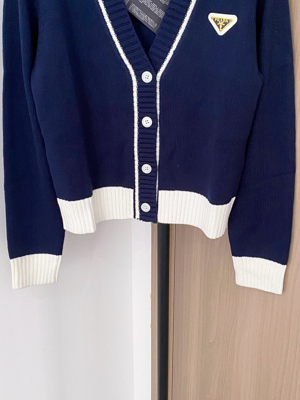PRADA 25S CARDIGAN 480