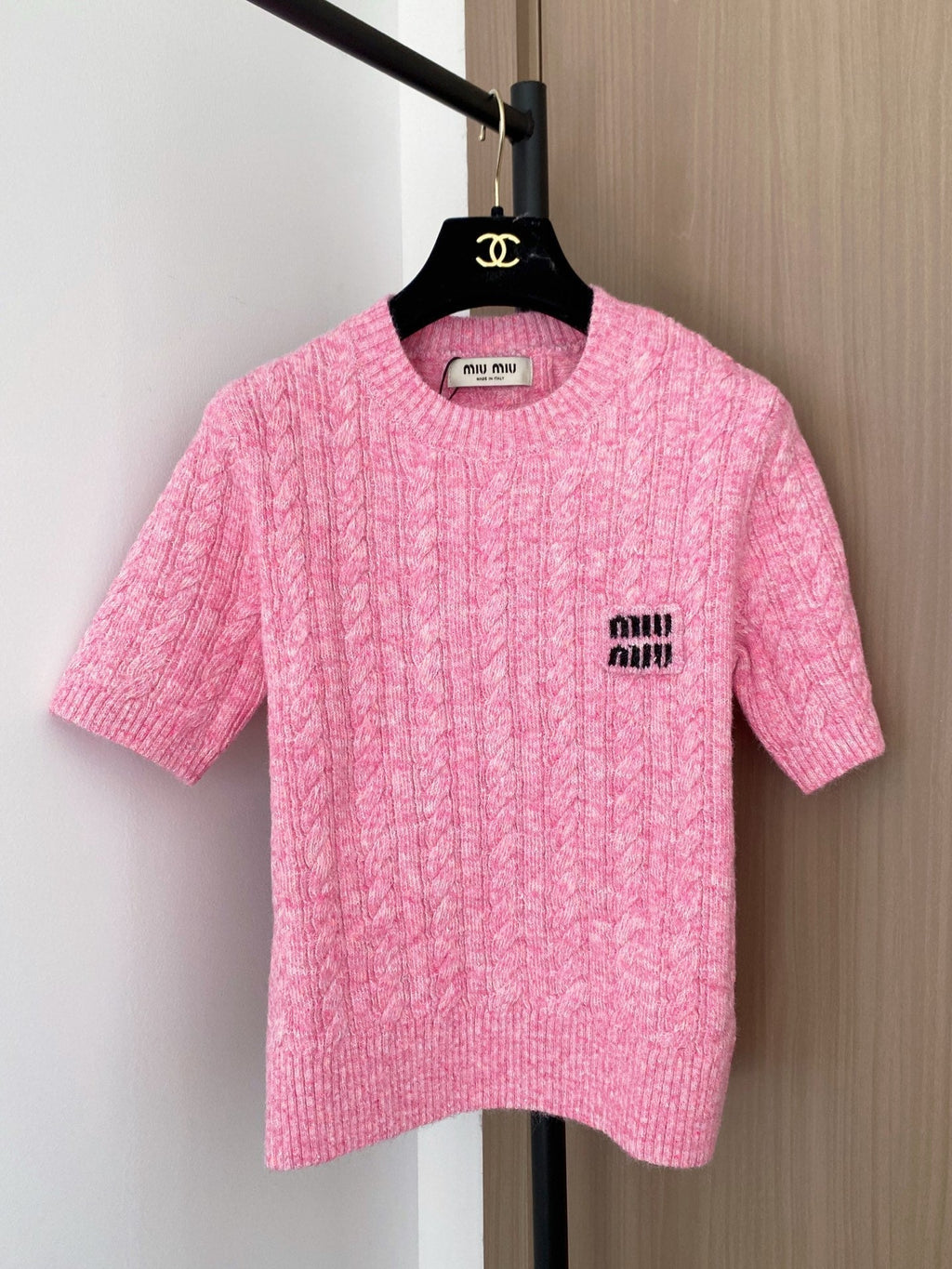 MIUMIU SHORT-SLEEVE SWEATER STYLE 700