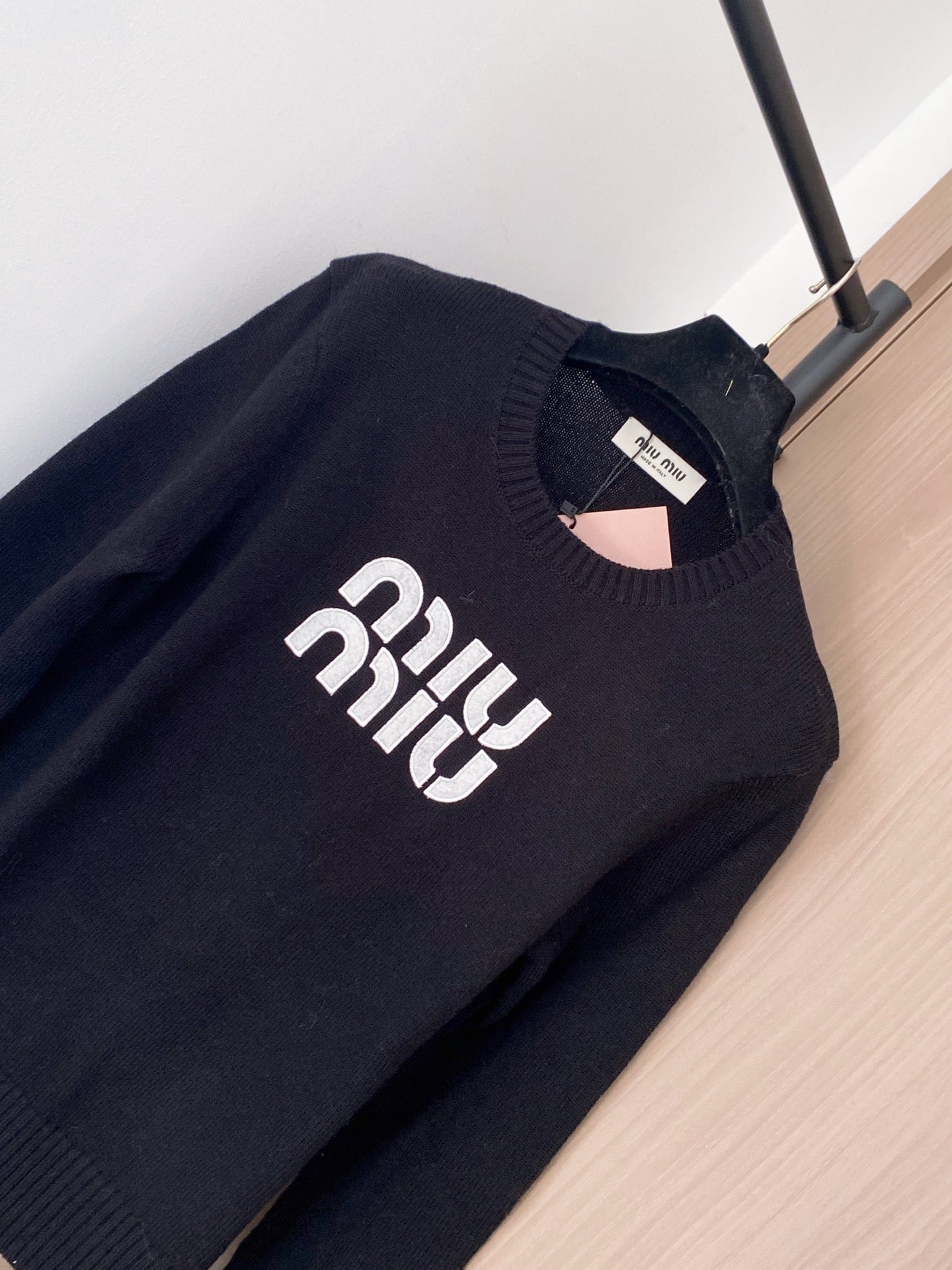 MIUMIU SWEATER STYLE 705