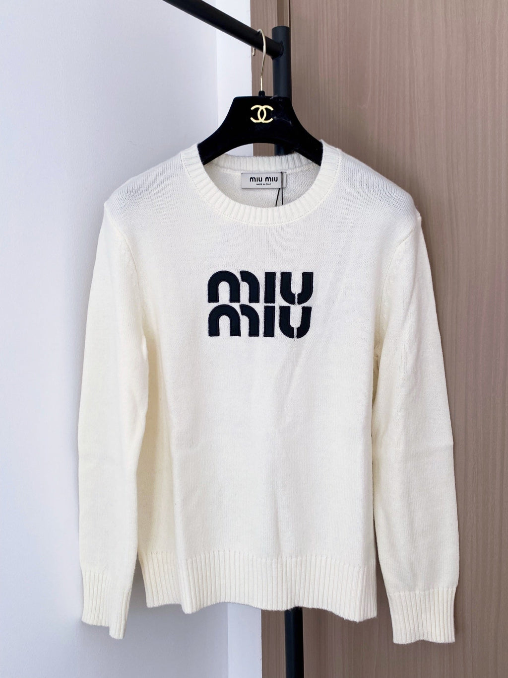 MIUMIU SWEATER STYLE 704
