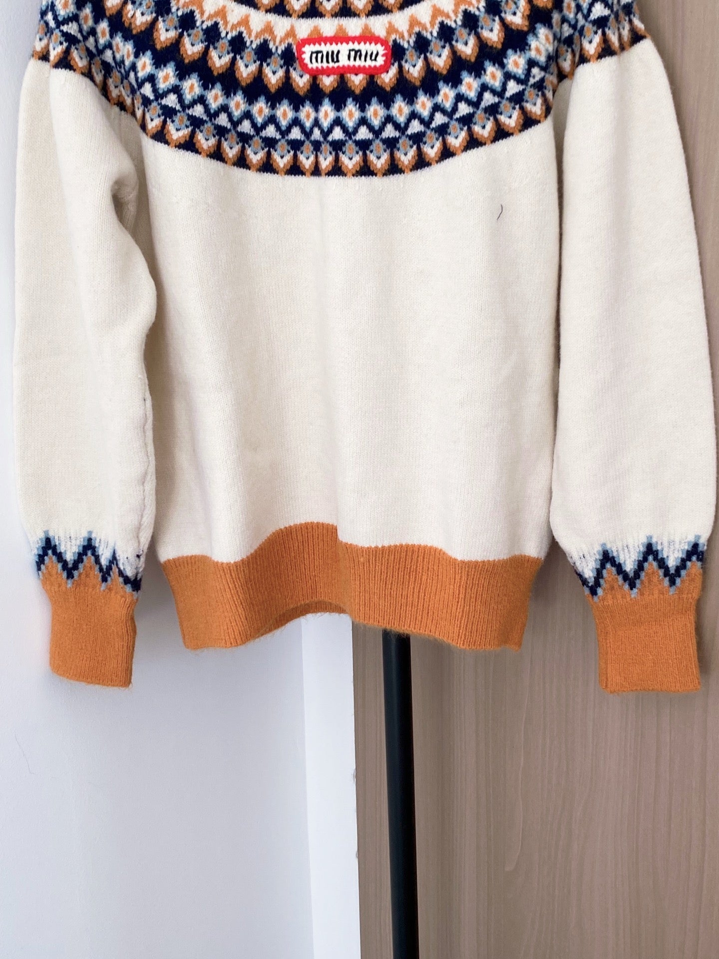 MIUMIU SWEATER STYLE 707