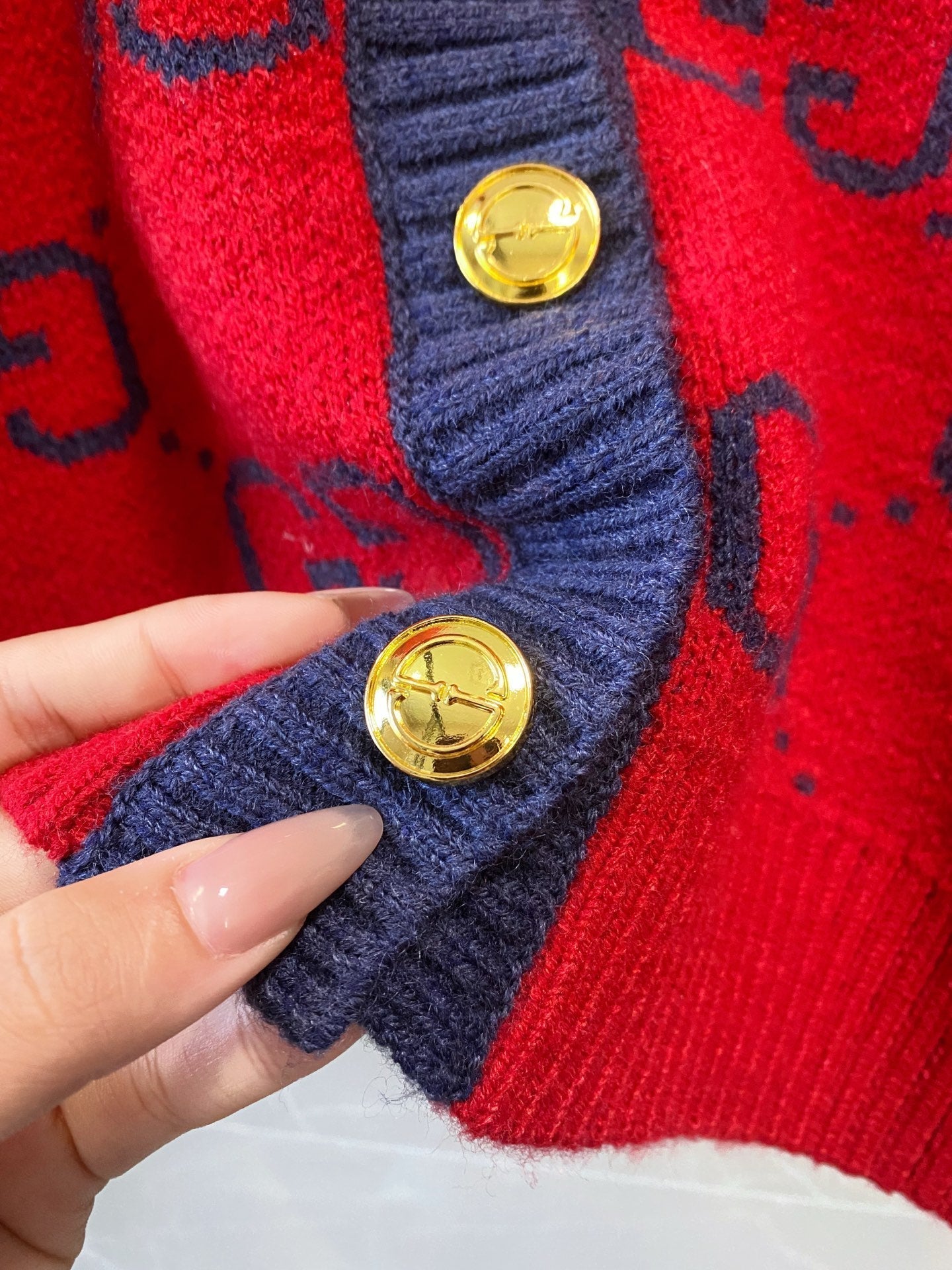 GUCCI CARDIGAN 00230