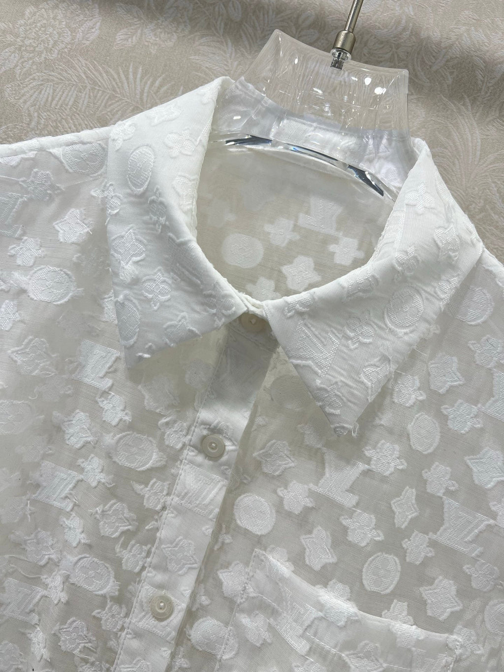 LOUIS VUITTON LV SLEEVELESS TOP WITH SCALLOPED LACE HEM 263195