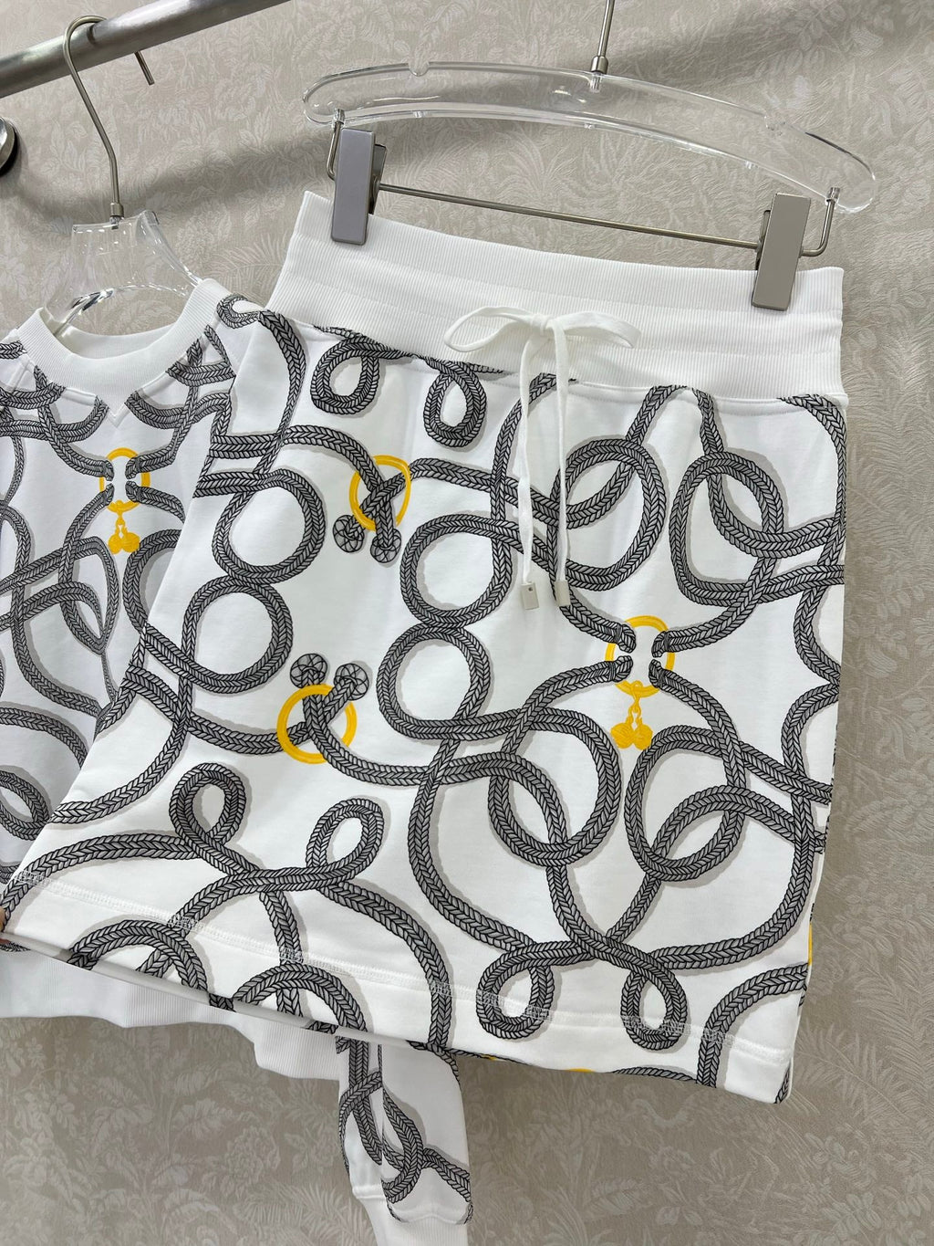 HERMES HERMES PRINTED SWEATSHIRT AND SKIRT SET 275203