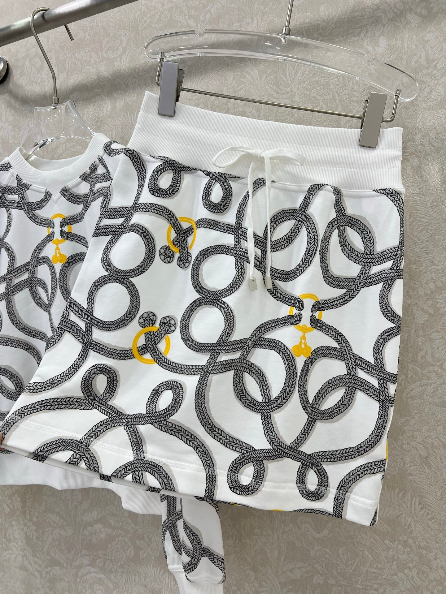 HERMES HERMES PRINTED SWEATSHIRT AND SKIRT SET 275203