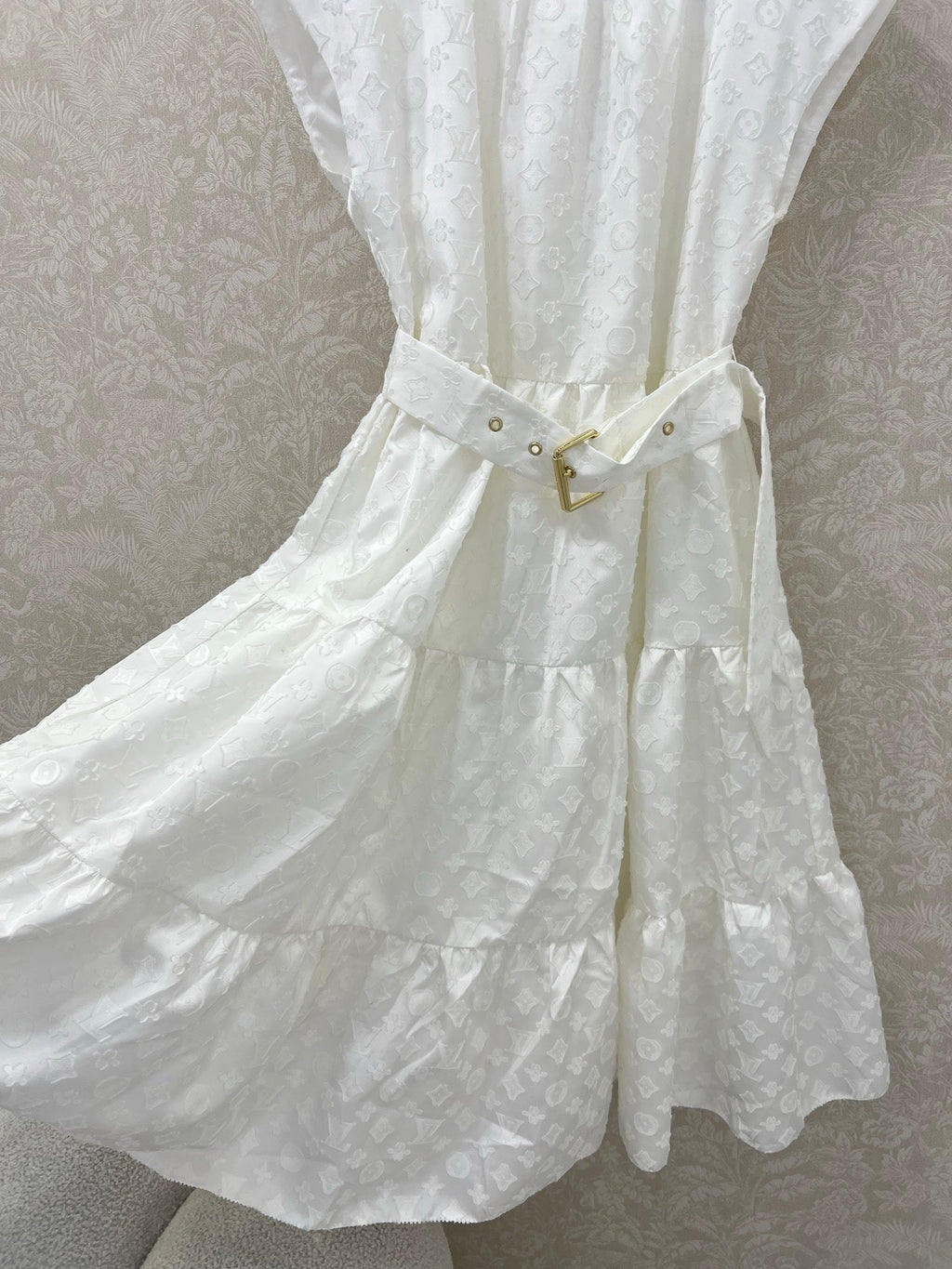LOUIS VUITTON LV WHITE SLEEVELESS DRESS WITH BELT 269224