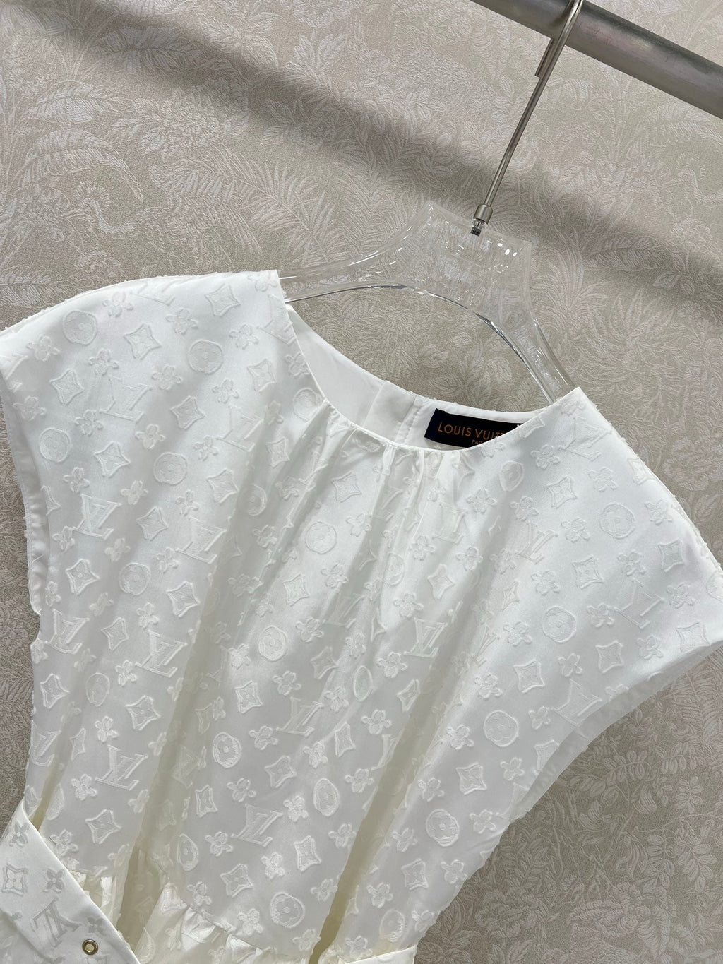 LOUIS VUITTON LV WHITE SLEEVELESS DRESS WITH BELT 269224