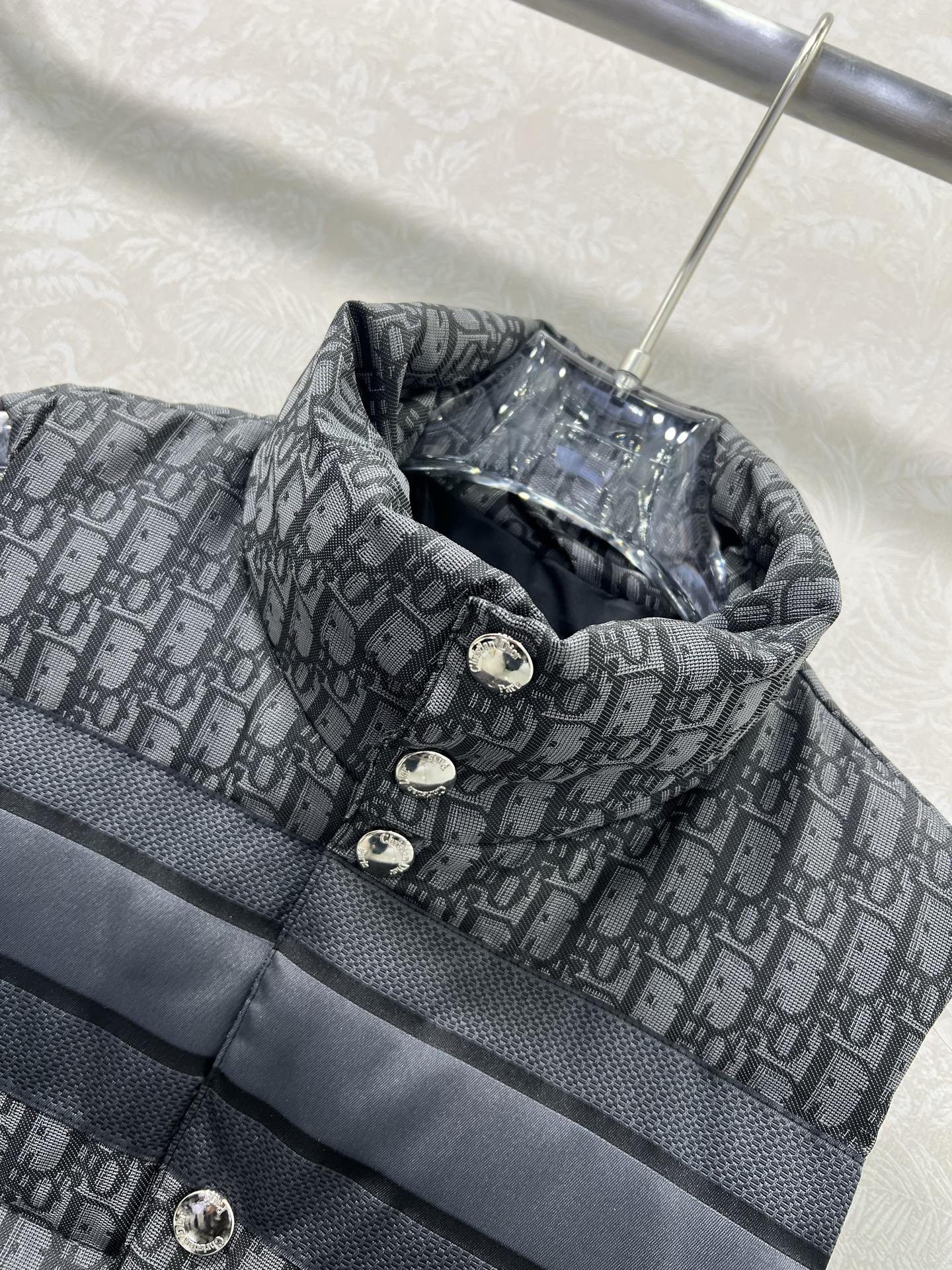 DIOR 25S SLEEVELESS PUFFER JACKET STYLE 312