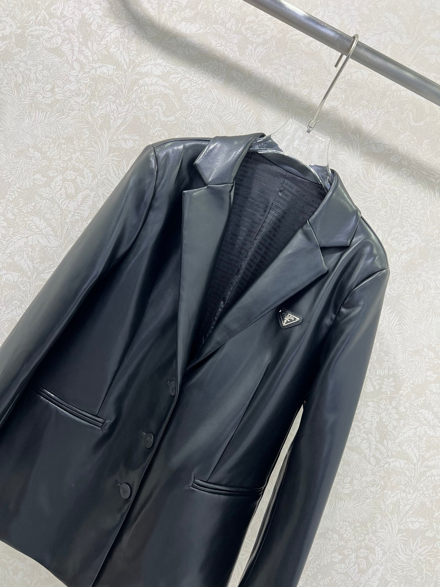 PRADA 25S LEATHER JACKET 208