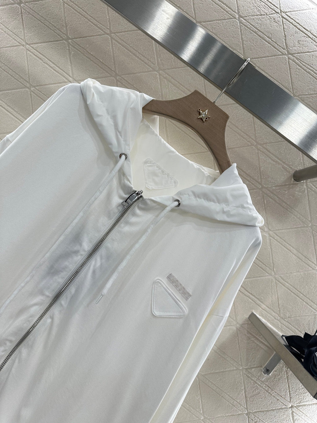 LOUIS VUITTON LV HOODED JACKET 272378