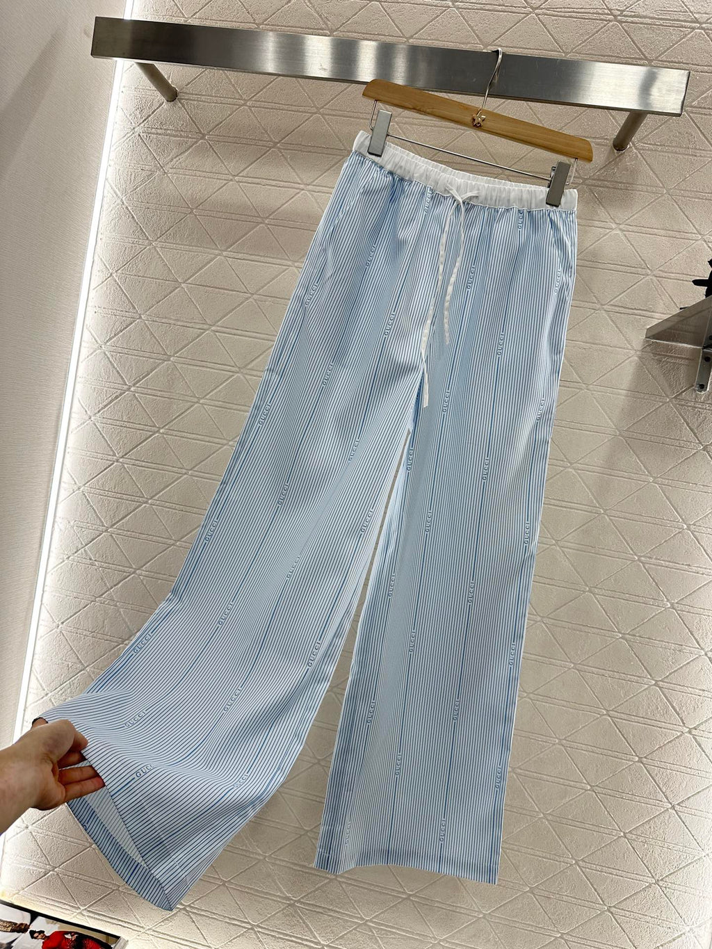 GUCCI STRIPED WIDE-LEG PANTS 276516