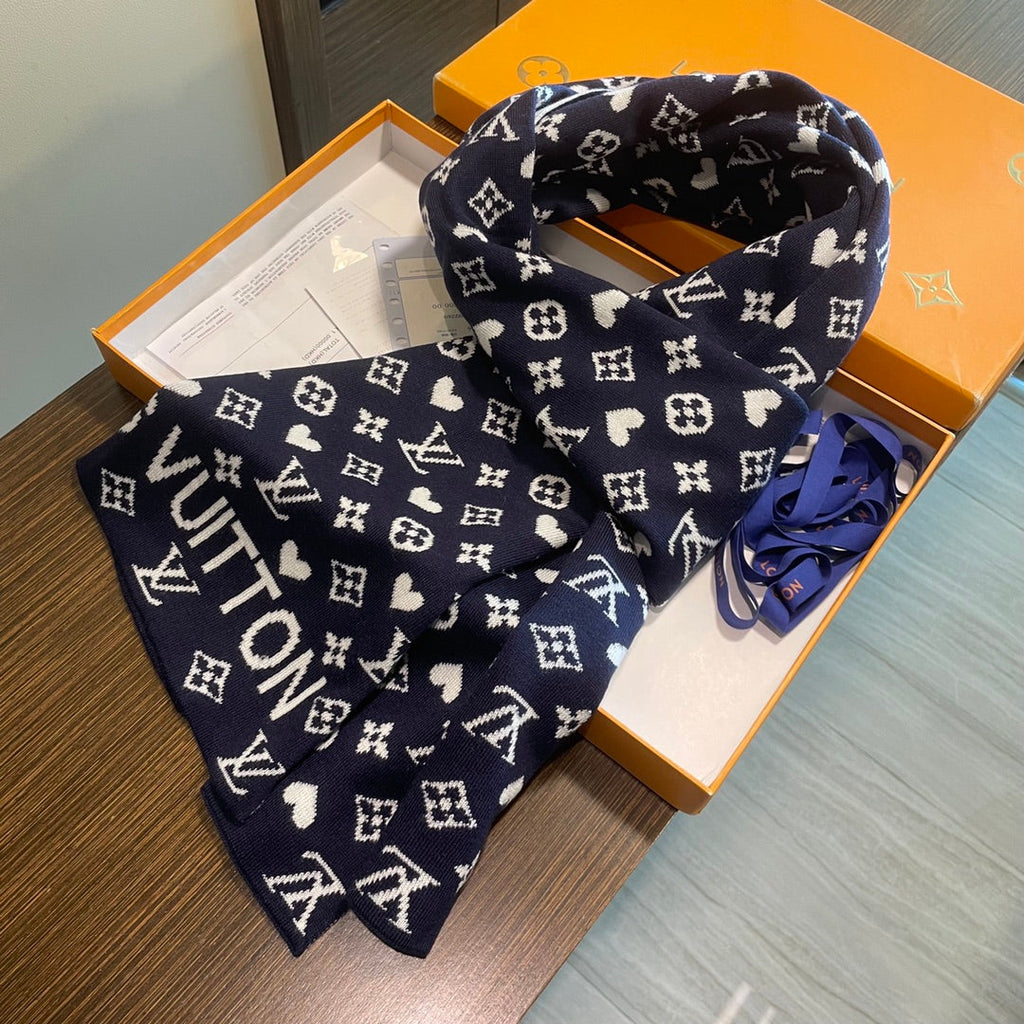 LOUIS VUITTON GAME ON SCARF 180 CM IN NAVY BLUE CASHMERE 394761