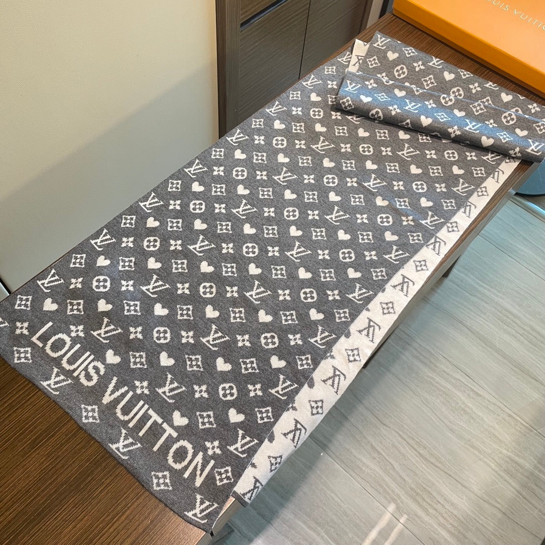 LOUIS VUITTON GAME ON SCARF 180 CM IN MOUSE GRAY CASHMERE 394762