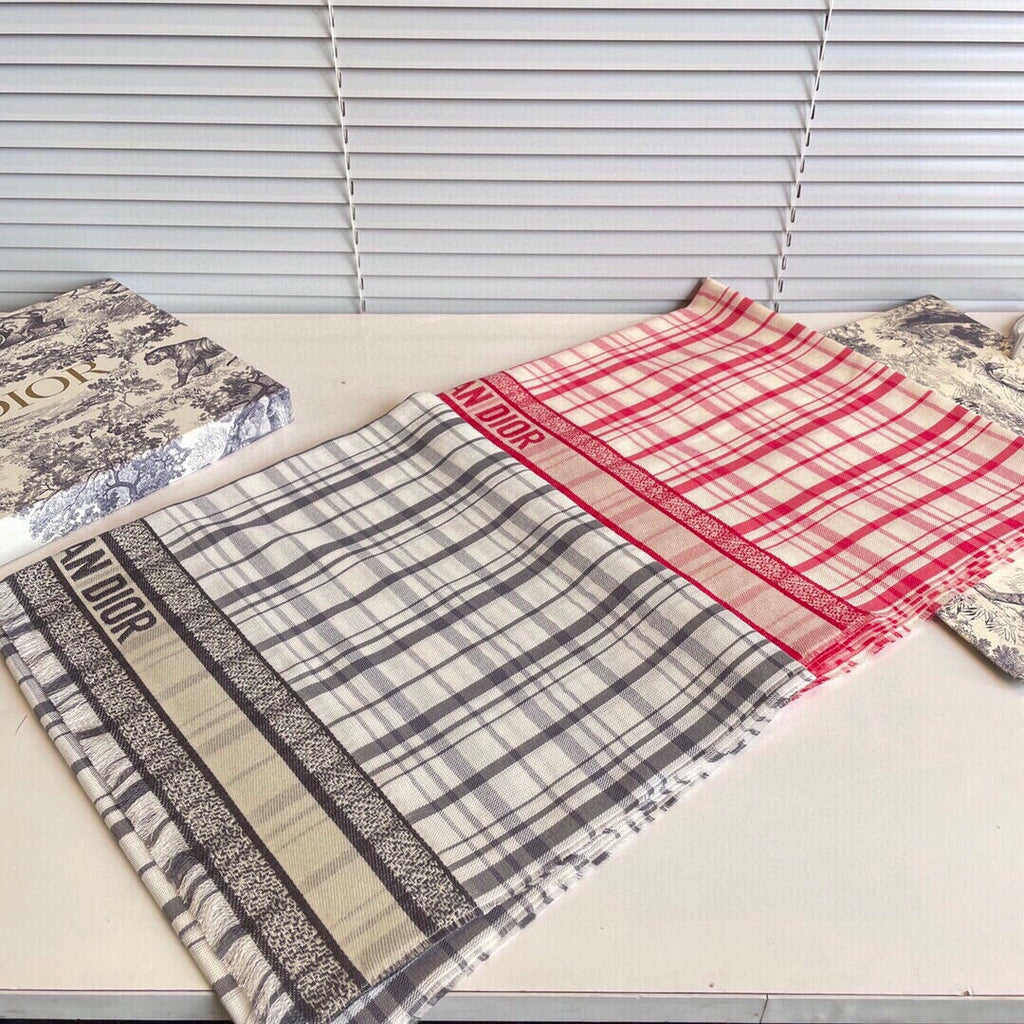 DIOR SCARF 200 CM IN PUNCH PINK CASHMERE AND SILK 418335