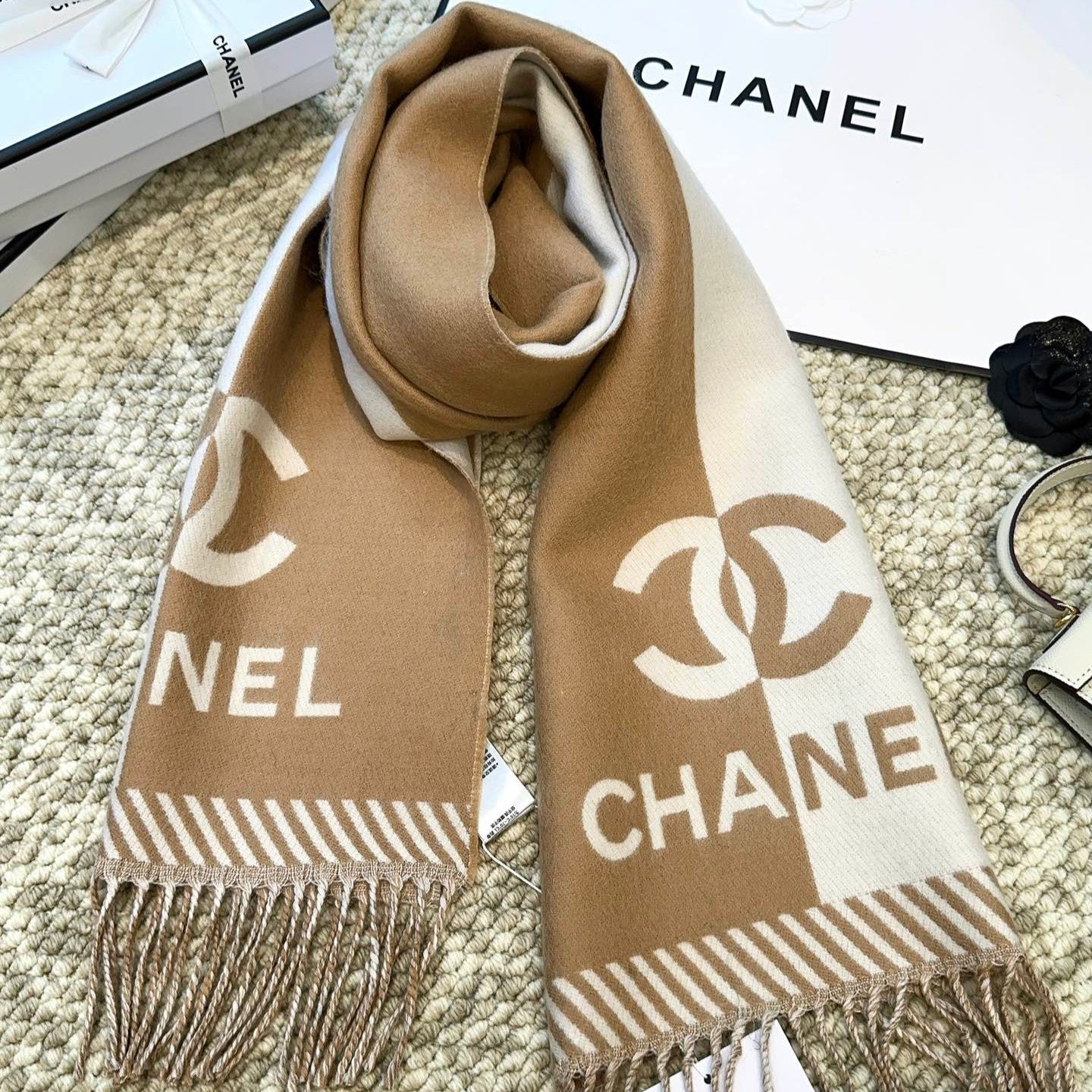 CHANEL SCARF 184 CM IN PEANUT BROWN MIX WHITE MERINO WOOL 393121