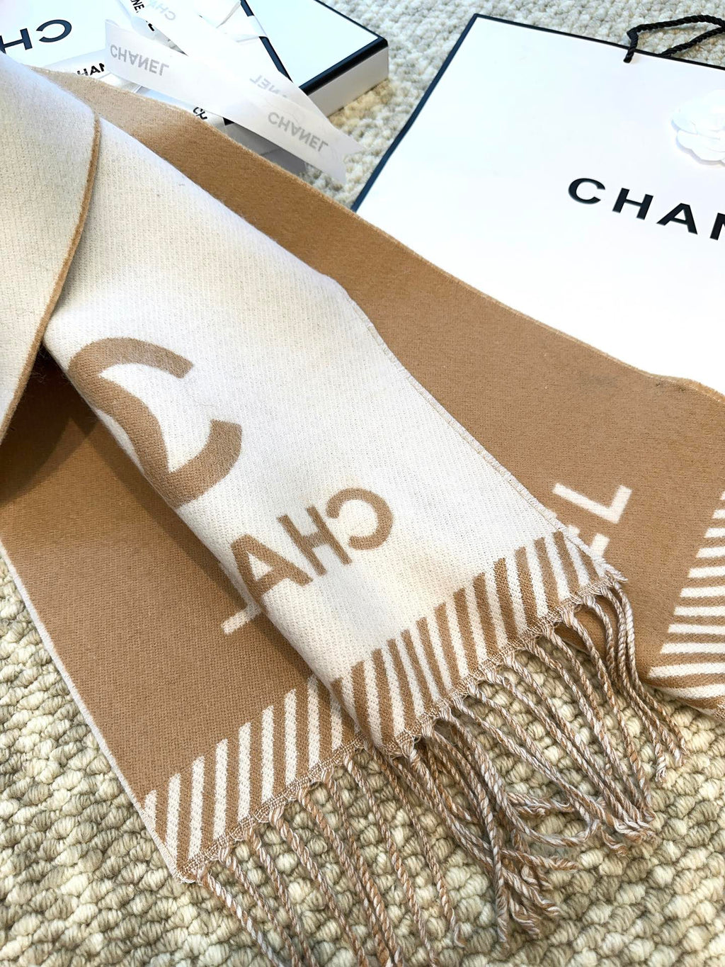 CHANEL SCARF 184 CM IN PEANUT BROWN MIX WHITE MERINO WOOL 393121