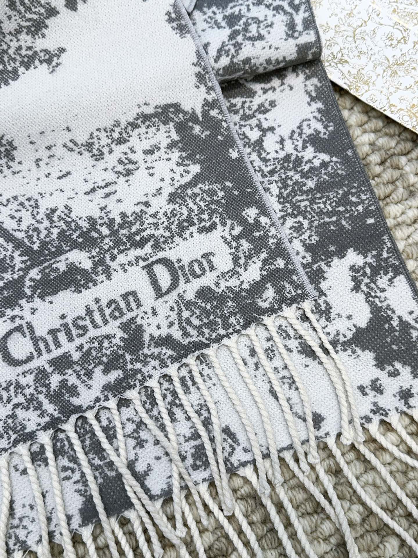 DIOR SCARF 220 CM IN WHITE MIX LIGHT GRAY MONOGRAM CASHMERE AND WOOL 413657