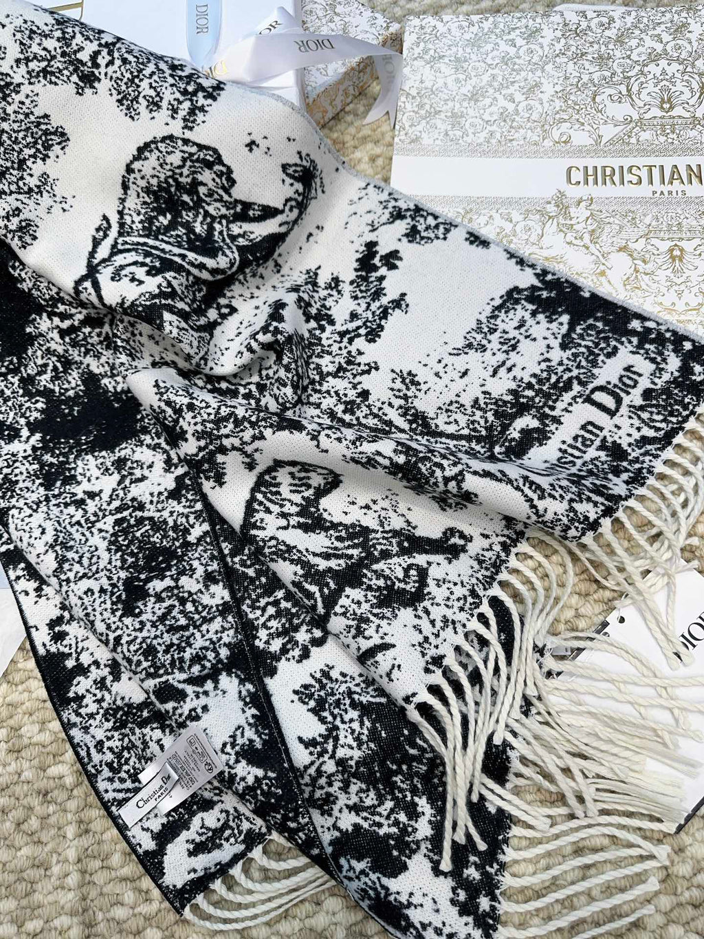 DIOR SCARF 220 CM IN BLACK MIX WHITE MONOGRAM CASHMERE AND WOOL 413658