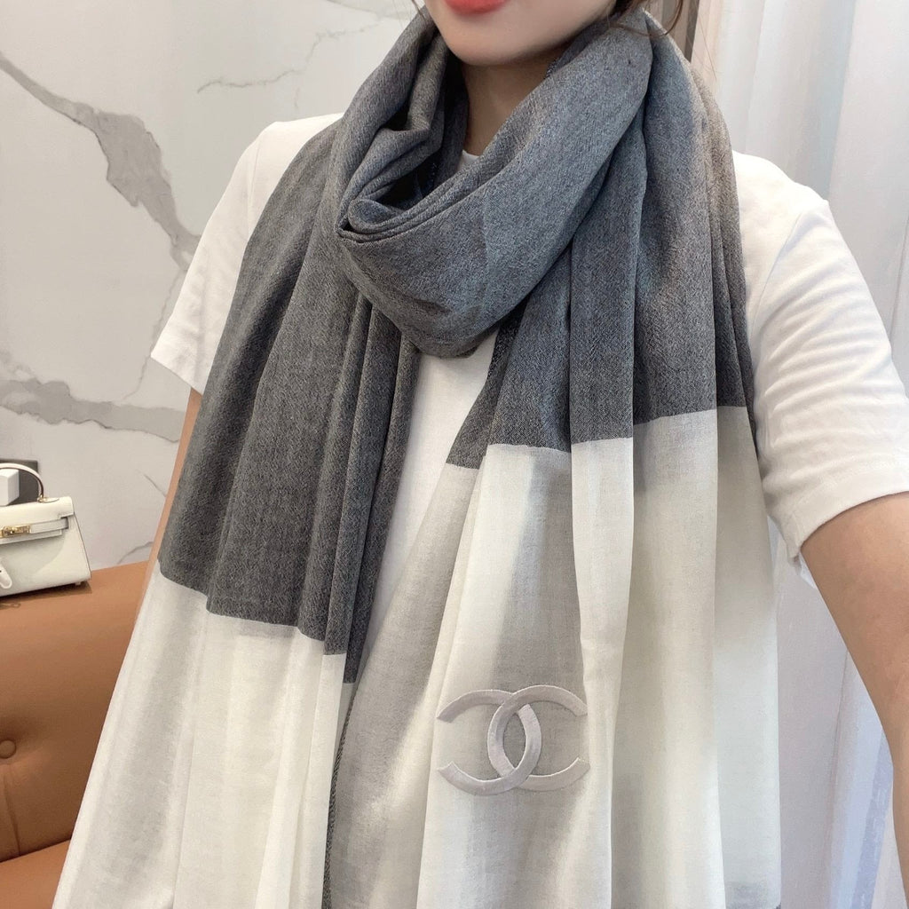 CHANEL SCARF 200 CM IN MOUSE GRAY MIX WHITE CASHMERE 402261