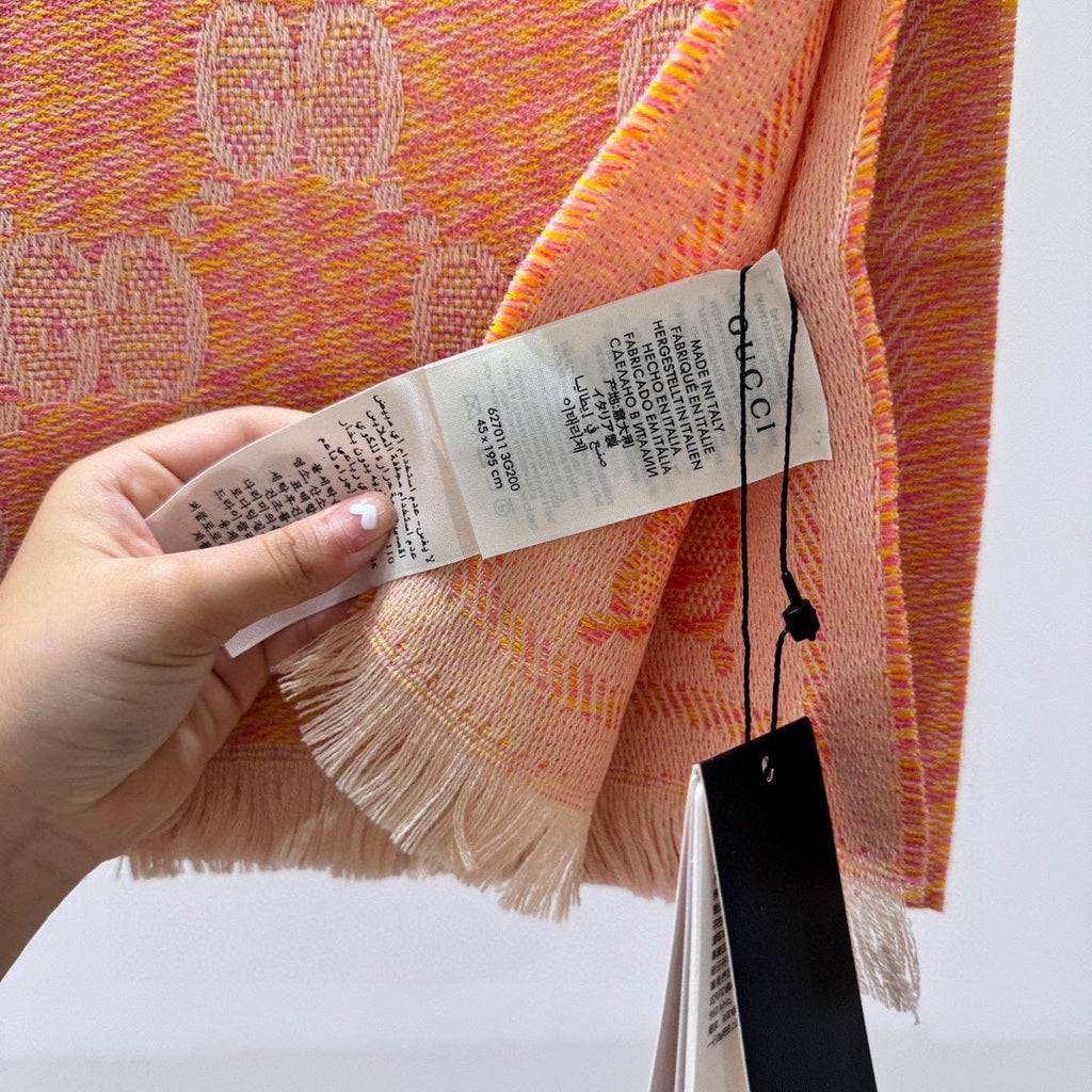 GUCCI SCARF 195 CM IN MELON ORANGE WOOL  399810