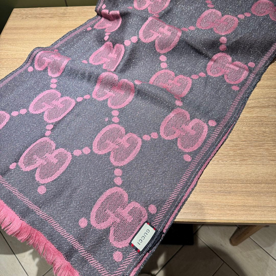 GUCCI SCARF 195 CM IN DARK PINK  WOOL LAMÉ JACQUARD 403976