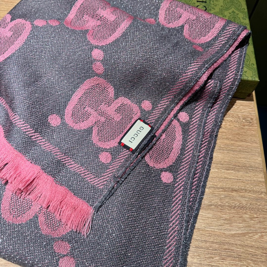 GUCCI SCARF 195 CM IN DARK PINK  WOOL LAMÉ JACQUARD 403976