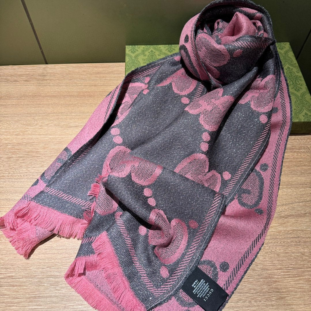 GUCCI SCARF 195 CM IN DARK PINK  WOOL LAMÉ JACQUARD 403976