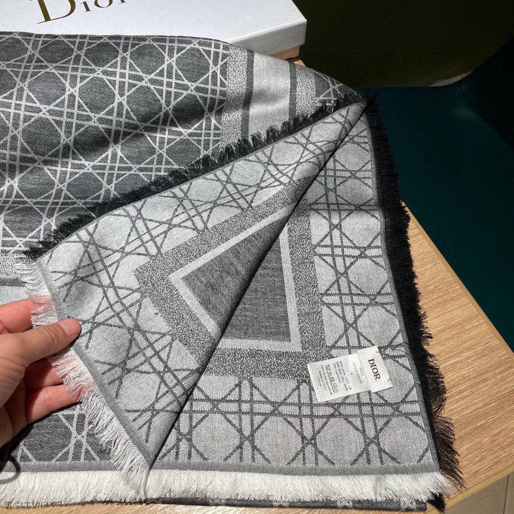 DIOR SQUARE SCARF 140 CM IN BLACK MIX WHITE WOOL AND SILK 415454