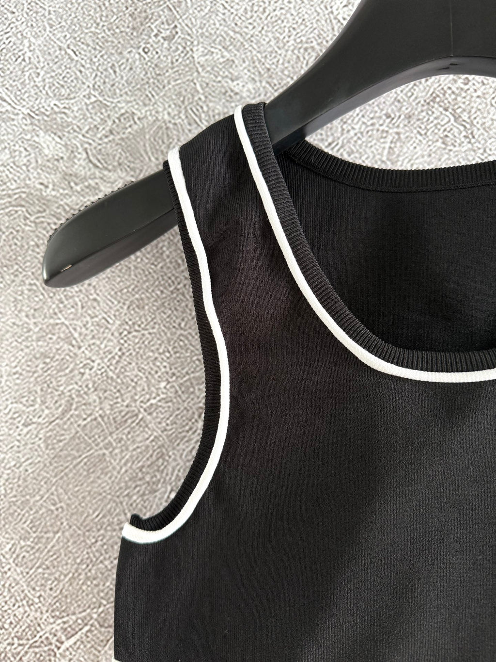 Joewe Sport Vest Black White Cotton