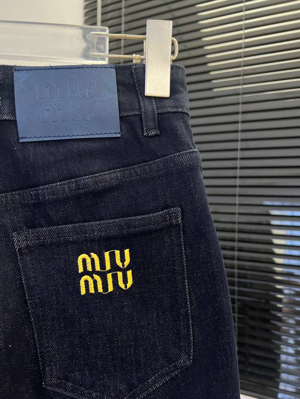 MIUMIU SLIM-STRAIGHT STRETCH PANTS 532