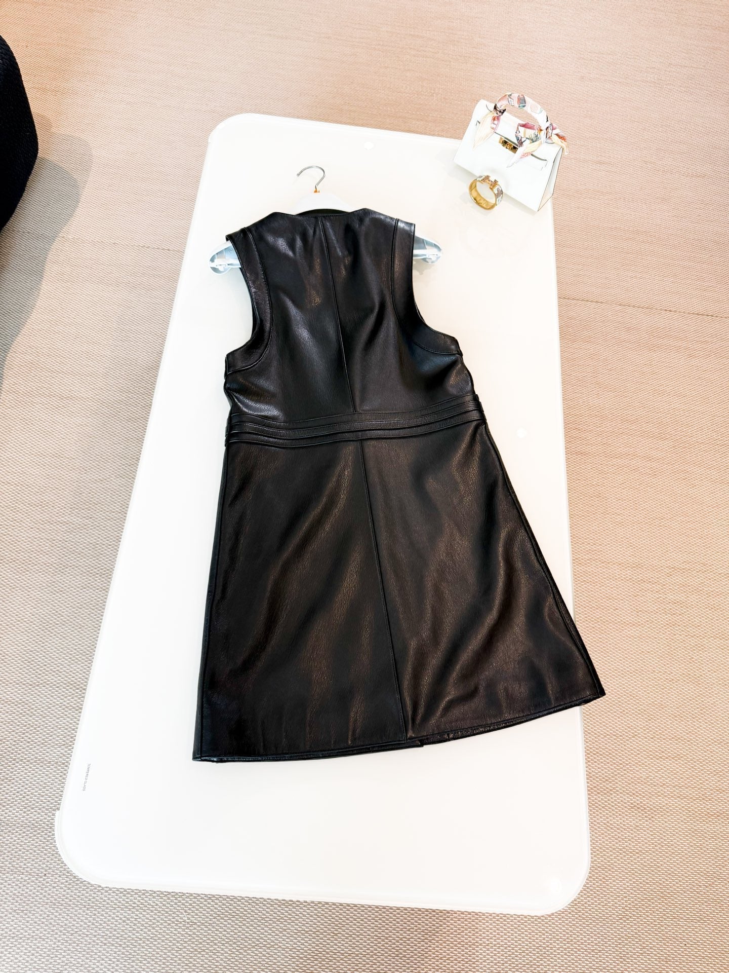 HERMES HERMES 25S LEATHER-BUCKLE WAIST VEST DRESS 120