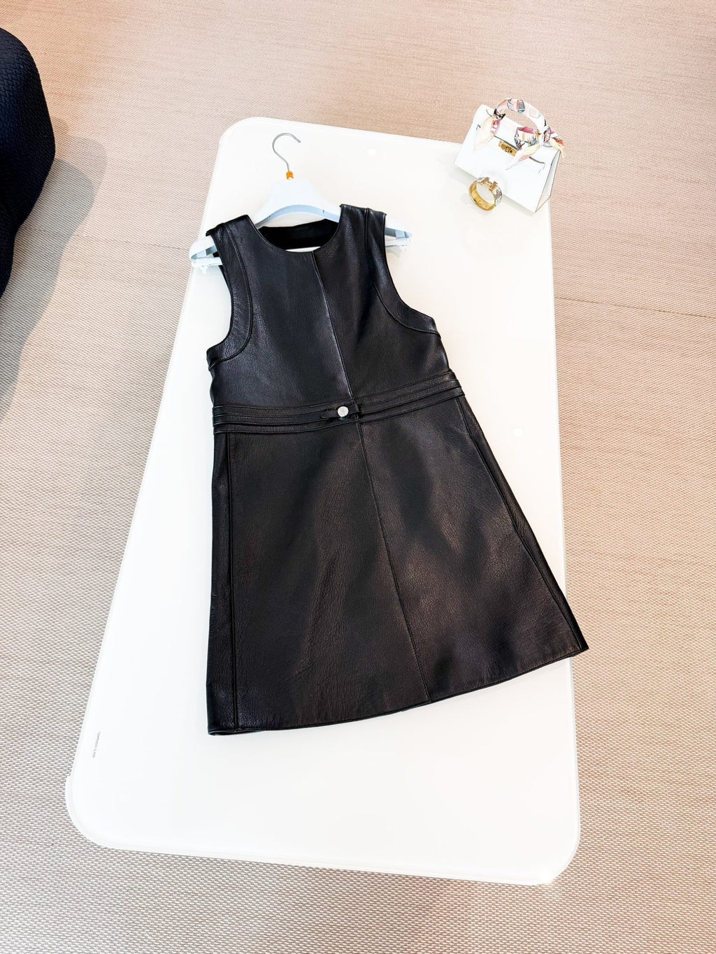 HERMES HERMES 25S LEATHER-BUCKLE WAIST VEST DRESS 120
