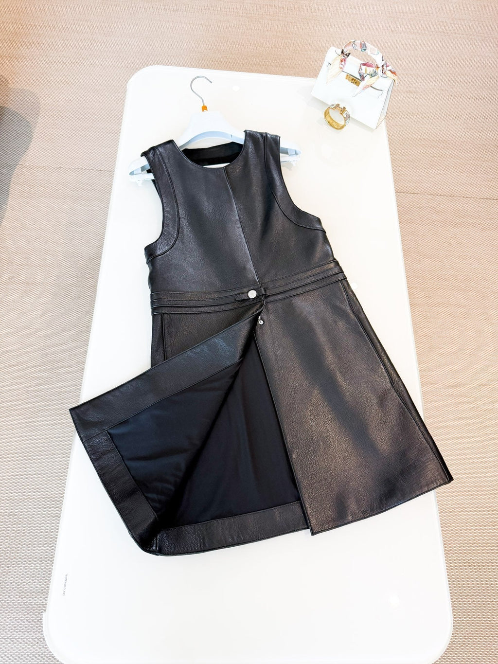 HERMES HERMES 25S LEATHER-BUCKLE WAIST VEST DRESS 120