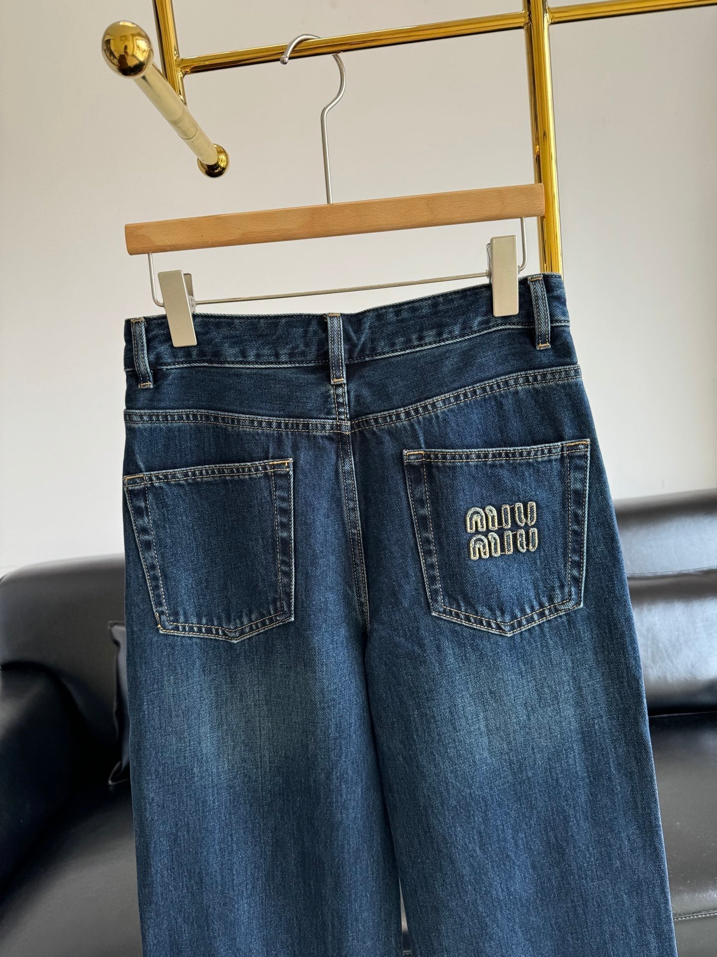MIUMIU JEANS STYLE 225