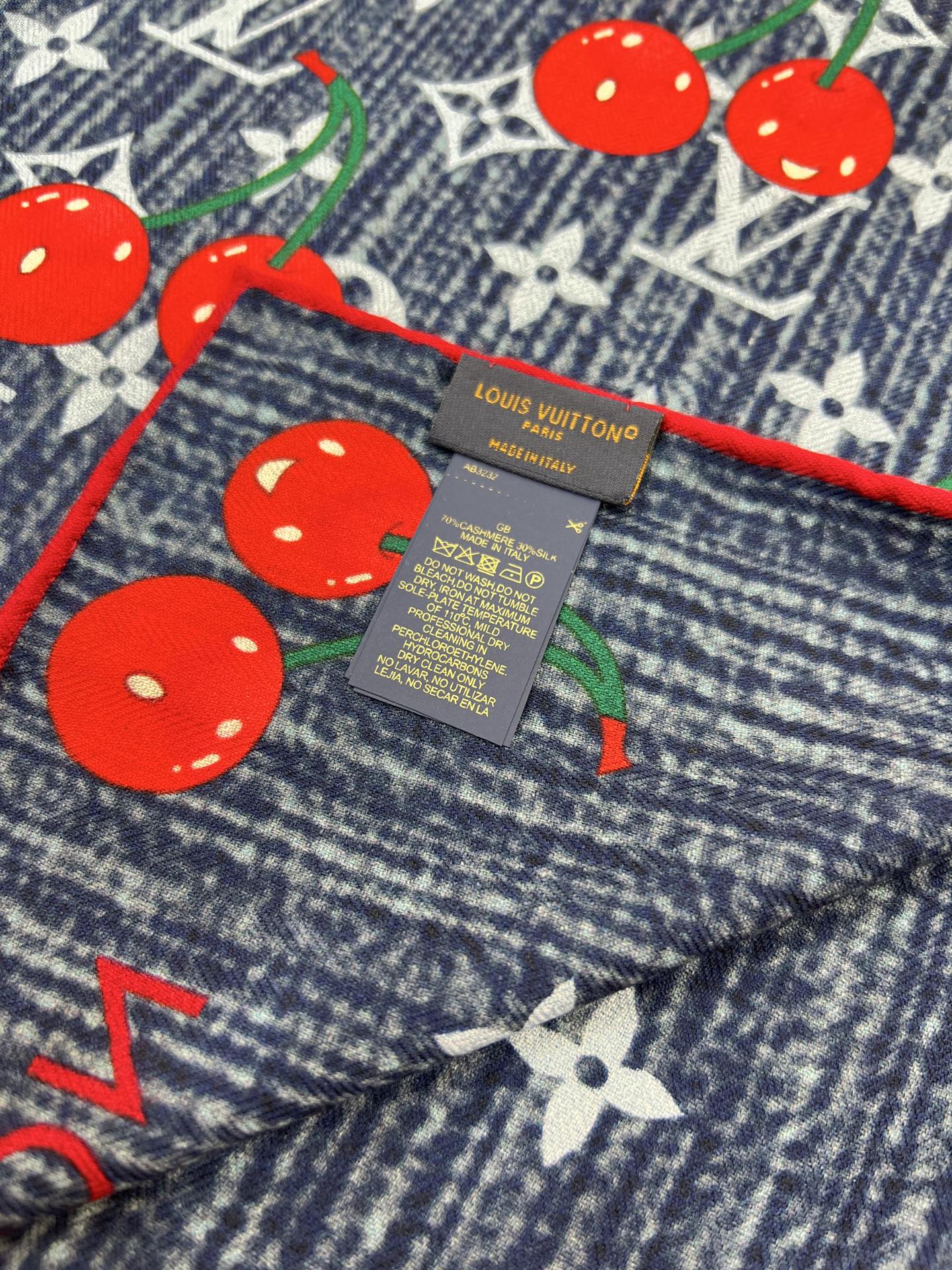 LOUIS VUITTON LV SCARF 135 CM IN WOOL MIX SILK 735872