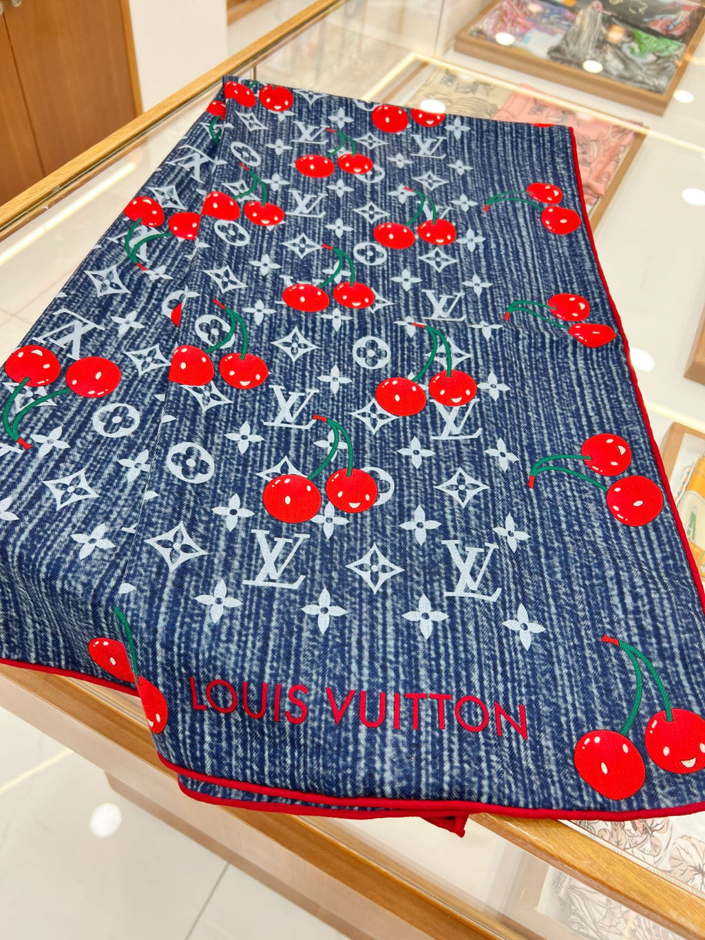 LOUIS VUITTON LV SCARF 135 CM IN WOOL MIX SILK 735872
