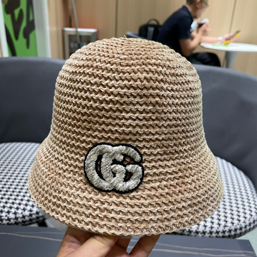 GUCCI BUCKET HAT IN BEIGE WOOL 389115
