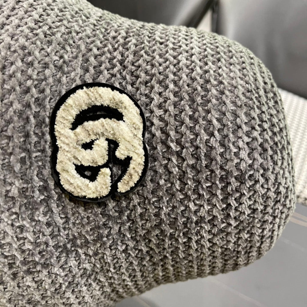 GUCCI BUCKET HAT IN STEEL GRAY WOOL 389116
