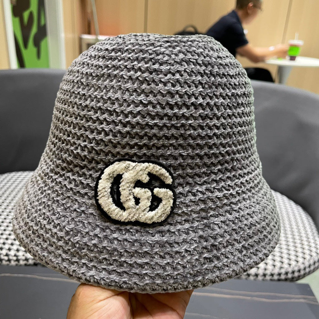 GUCCI BUCKET HAT IN STEEL GRAY WOOL 389116