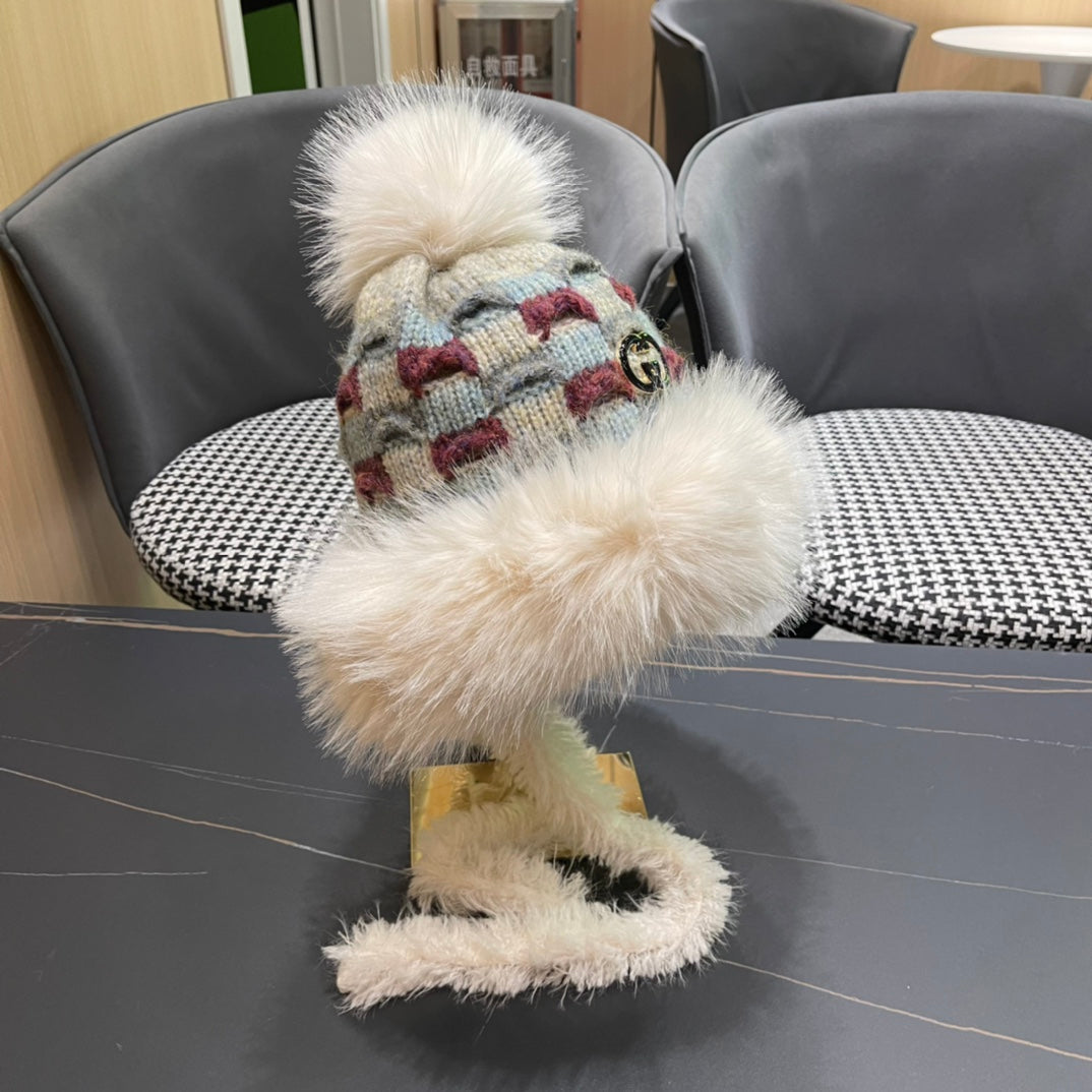 GUCCI BEANIE HAT IN COLORFUL WOOL AND RABBIT FUR 392114