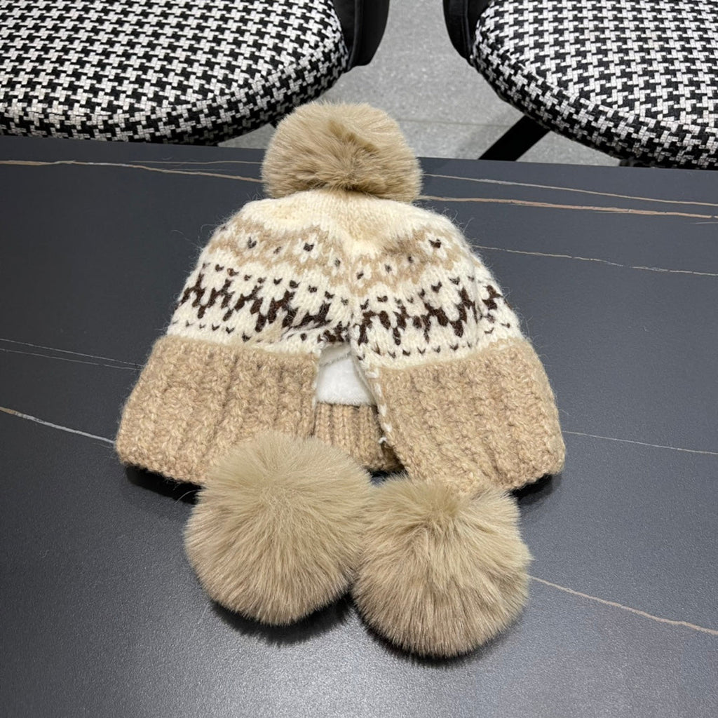 GUCCI BEANIE HAT IN COLORFUL WOOL 394005