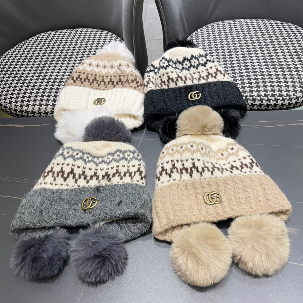 GUCCI BEANIE HAT IN COLORFUL WOOL 394005