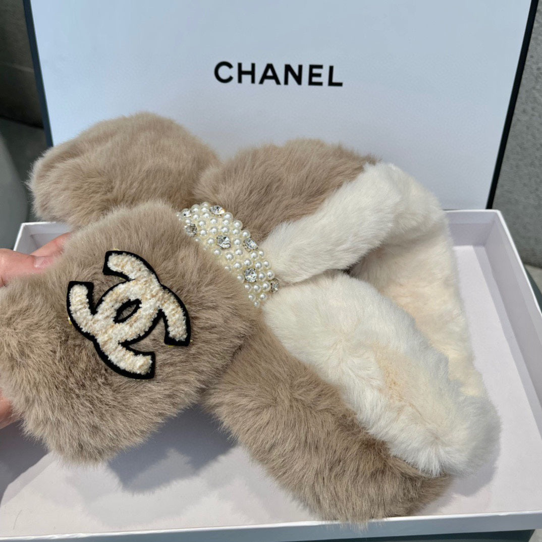 CHANEL SCARF IN MEDIUM BROWN RABBIT FUR 397446