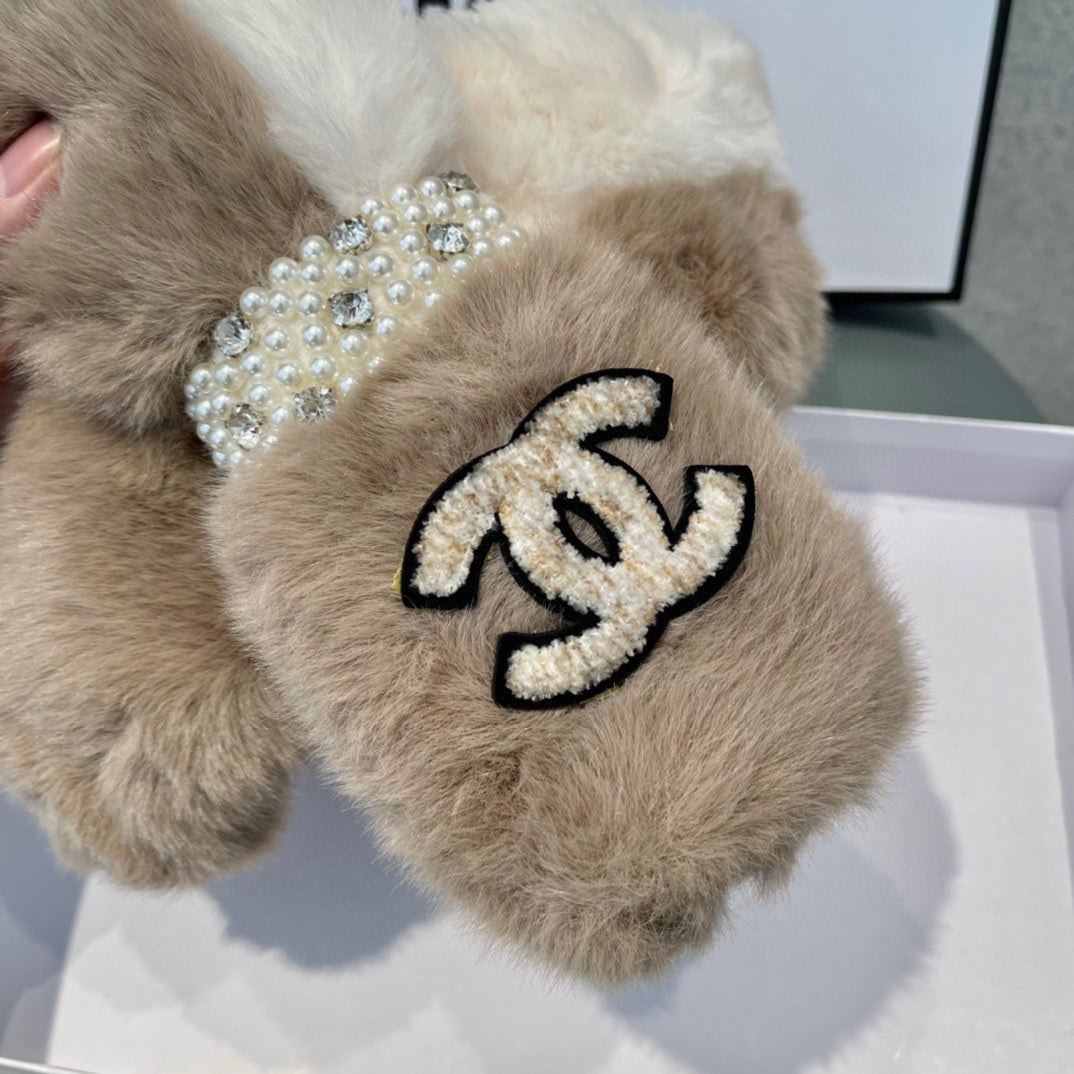 CHANEL SCARF IN MEDIUM BROWN RABBIT FUR 397446